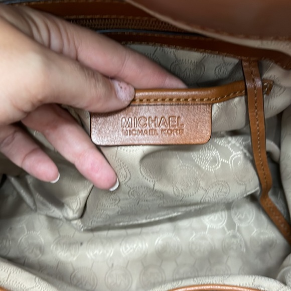 Authentic Michael Kors Large Hamilton Tote - Picture 7 of 8